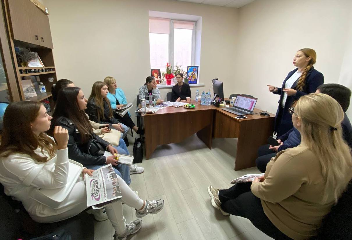 У редакції суспільно-політичного часопису «Українська справа»